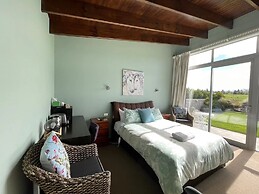 Three Rivers Lodge
