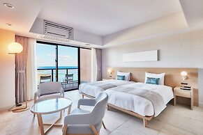 Hotel Shigira Mirage Beach Front