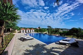 Hotel Shigira Mirage Beach Front