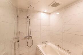 Hotel Shigira Mirage Beach Front