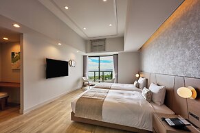 Hotel Shigira Mirage Beach Front