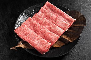 Hotel Shigira Mirage Beach Front