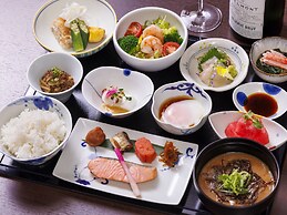 Hotel Shigira Mirage Beach Front