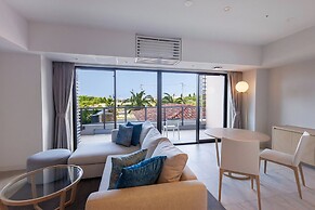 Hotel Shigira Mirage Beach Front