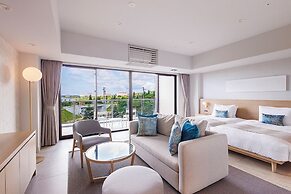 Hotel Shigira Mirage Beach Front