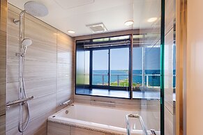 Hotel Shigira Mirage Beach Front