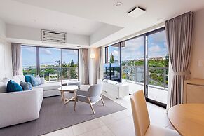 Hotel Shigira Mirage Beach Front