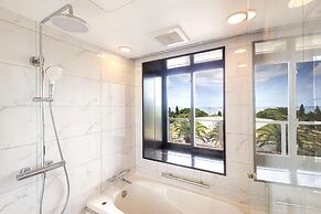 Hotel Shigira Mirage Beach Front