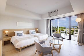 Hotel Shigira Mirage Beach Front