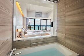 Hotel Shigira Mirage Beach Front