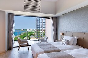 Hotel Shigira Mirage Beach Front