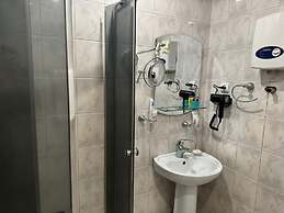 Lalaner Hotel