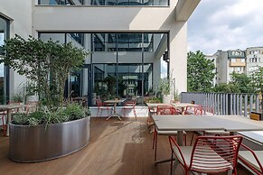 LEV Lifestyle Hotel - Maestro