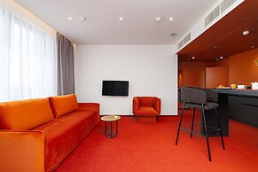 LEV Lifestyle Hotel - Maestro