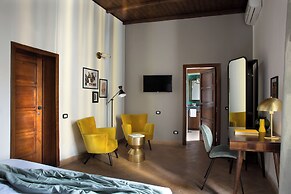 La Nova Bed and Museum