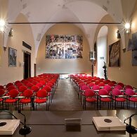 La Nova Bed and Museum