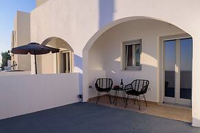 Elia Pyrgos Suites