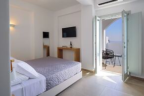 Elia Pyrgos Suites