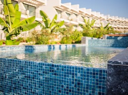 Superfresh Penthouse Studio Apartment With sea View