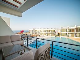 Superfresh Penthouse Studio Apartment With sea View