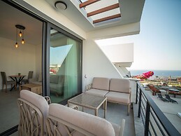 Superfresh Penthouse Studio Apartment With sea View