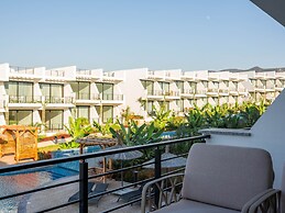 Superfresh Penthouse Studio Apartment With sea View