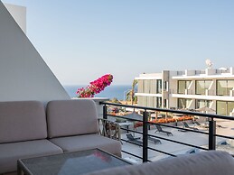 Superfresh Penthouse Studio Apartment With sea View