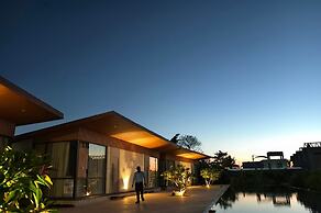 River's Edge By Escape Stays