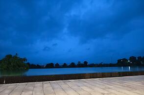 River's Edge By Escape Stays