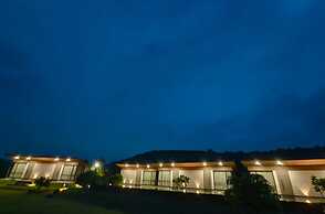 River's Edge By Escape Stays