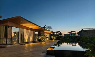 River's Edge By Escape Stays