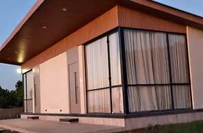 River's Edge By Escape Stays