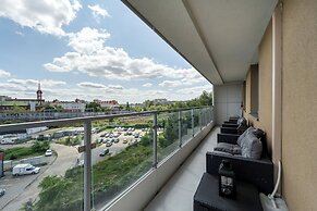 Spacious Apartment for 6 by Renters