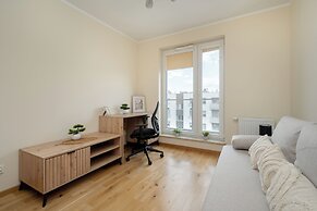 Spacious Apartment for 6 by Renters