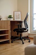 Spacious Apartment for 6 by Renters