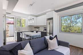 Phaedrus Living: Palaiomylos Forest Residence