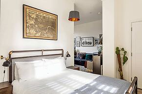 Contemporary Victorian Studio