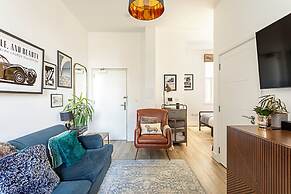 Contemporary Victorian Studio