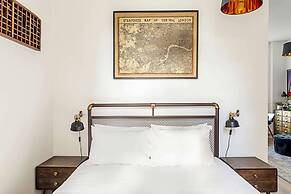 Contemporary Victorian Studio