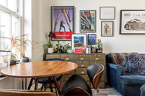 Contemporary Victorian Studio