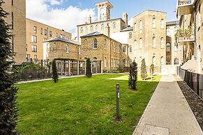 Contemporary Victorian Studio