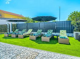 Villa Dreamin With Heated Pool & Hot Tub