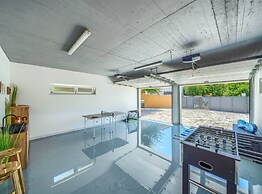 Villa Dreamin With Heated Pool & Hot Tub