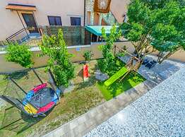 Villa Dreamin With Heated Pool & Hot Tub