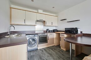 Host Stay Maddren Way