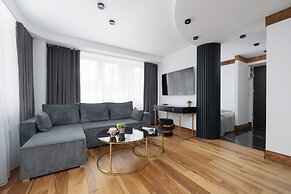 Warsaw Studio in City Center by Renters