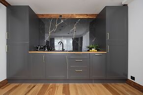 Warsaw Studio in City Center by Renters