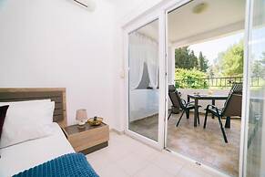 Room in Studio - Studio With Balcony and Sea View
