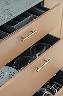 Mate Levinski - By HOMY