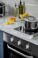 Mate Levinski - By HOMY